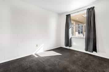 2/449 Durham Street, Saint Albans