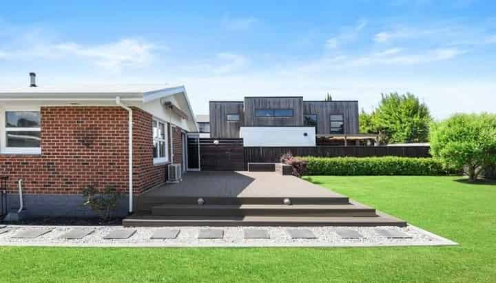 749B River Road, Chartwell