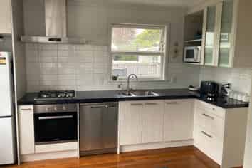 749B River Road, Chartwell