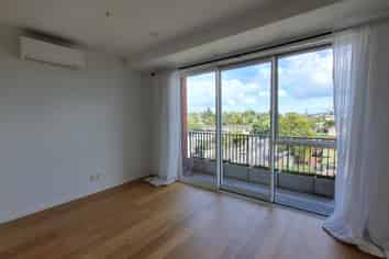 303/1C Soljak Place, Mount Albert