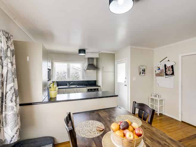 17 Downing Avenue, Pirimai