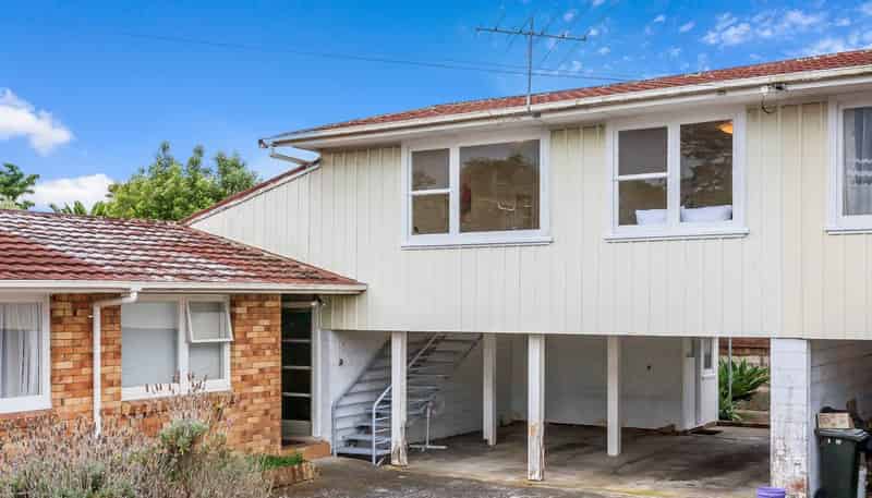 2/33 Kitchener Road, Sandringham