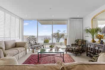 9/110 Lake Terrace, Taupo