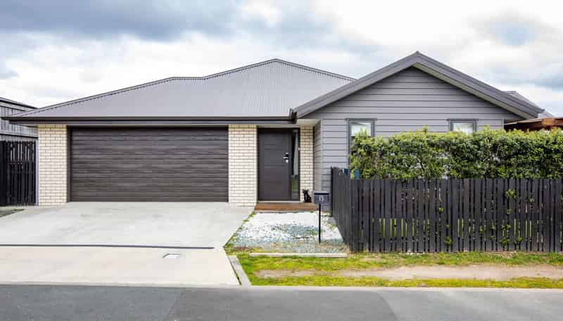 15 Faber Place, Rototuna North