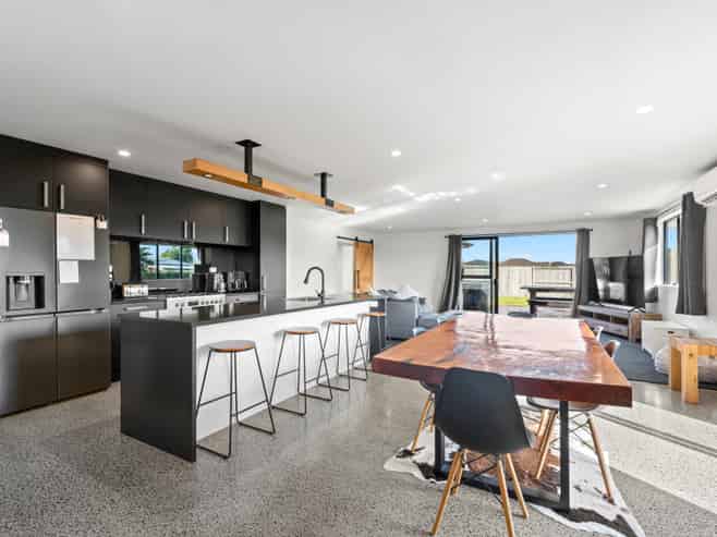 6 Halifax Drive, Waipu
