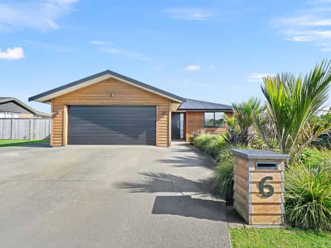6 Halifax Drive, Waipu