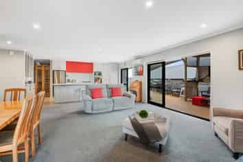 14 Kingfisher Road, Millwater