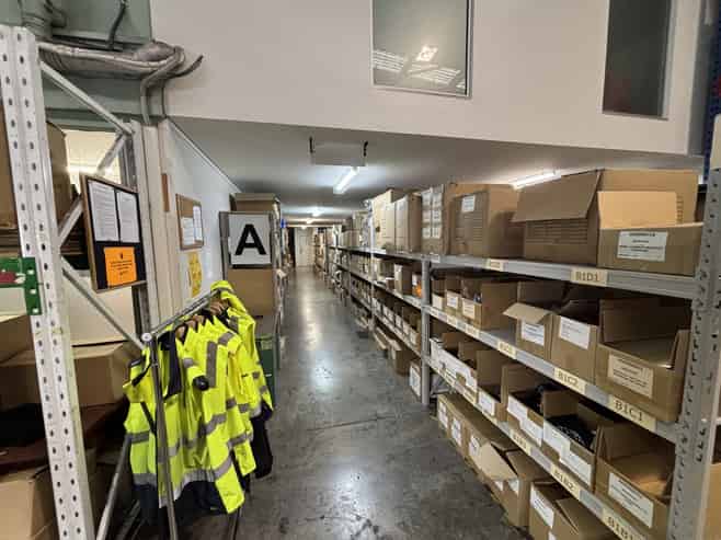High stud warehouse - Quality showroom and offices