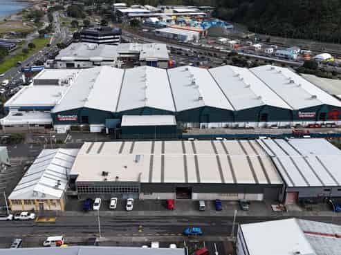 High stud warehouse - Quality showroom and offices