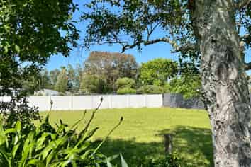 409A High Street South, Carterton