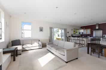 39 Hector Street, Seatoun