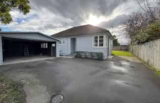 31 Blighs Road, Strowan