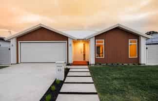 63 Pelorus Avenue, Poraiti