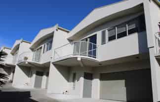 2/11a Ruakiwi Road, Hamilton Lake