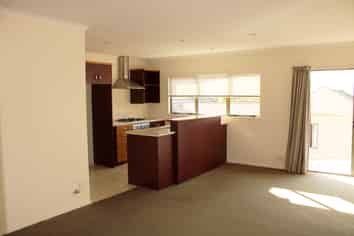 2/11a Ruakiwi Road, Hamilton Lake