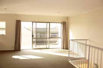 2/11a Ruakiwi Road, Hamilton Lake