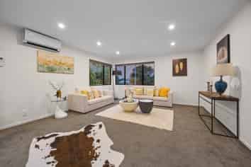 40 Felton Mathew Avenue, Saint Johns