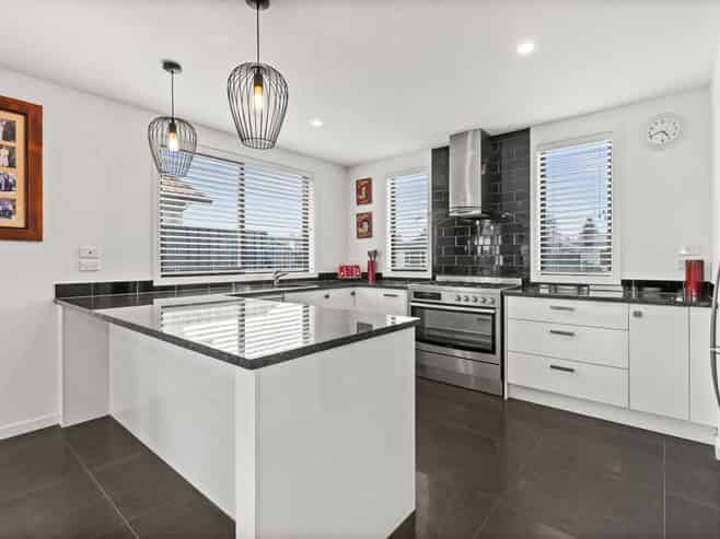 11 Aparima Place, Te Awa