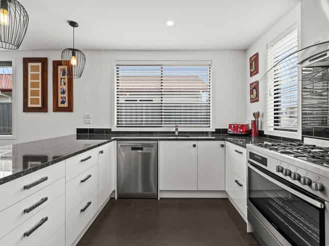 11 Aparima Place, Te Awa