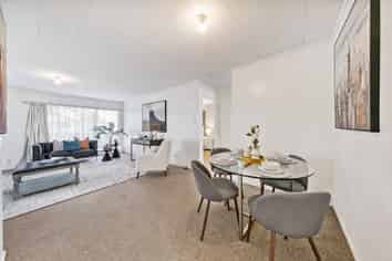 2/36 Blacklock  Avenue, Henderson
