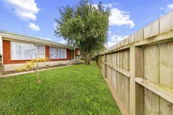 2/36 Blacklock  Avenue, Henderson