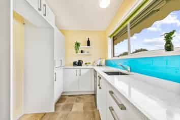2/36 Blacklock  Avenue, Henderson