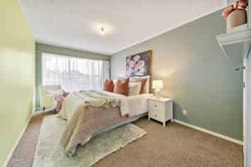 2/36 Blacklock  Avenue, Henderson