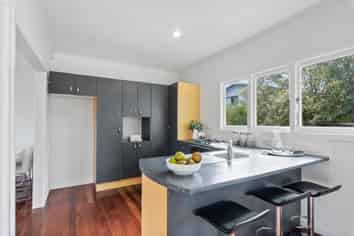 2/33 Havelock Avenue, Forrest Hill