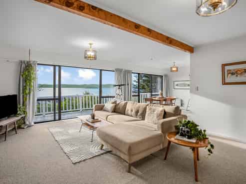 15 Karaka Street, Eastbourne