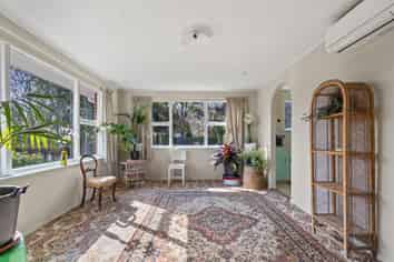 2/759 Ferry Road, Woolston