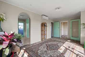 2/759 Ferry Road, Woolston