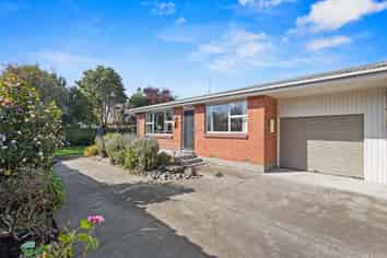 2/759 Ferry Road, Woolston