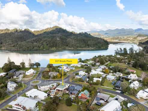 107 Brook Place, Whangamata
