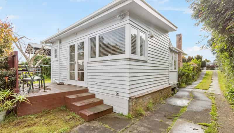 11 Princes Avenue, Mount Roskill