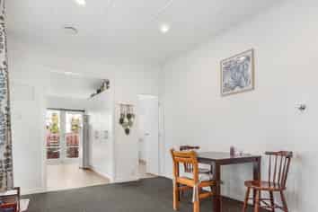 11 Princes Avenue, Mount Roskill