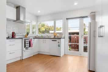 11 Princes Avenue, Mount Roskill