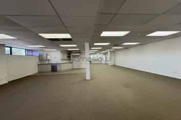 Modern Wairau Office with Huge Exposure