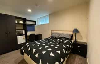 Room C/ 5B Queen Street, North Dunedin