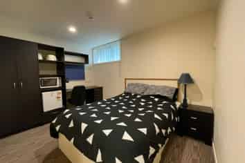 Room C/ 5B Queen Street, North Dunedin