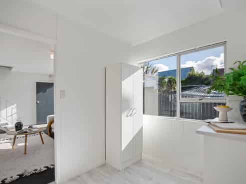 2/75 Taumata Road, Sandringham