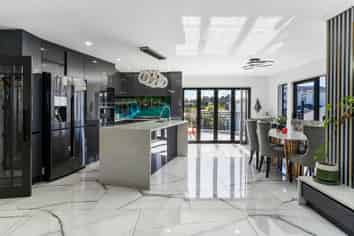 20 Henriette Place, The Gardens