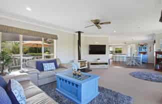 27 Stella Drive, Clarks Beach
