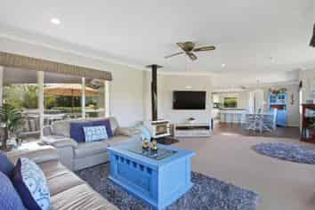 27 Stella Drive, Clarks Beach