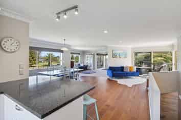 27 Stella Drive, Clarks Beach