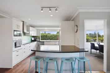 27 Stella Drive, Clarks Beach