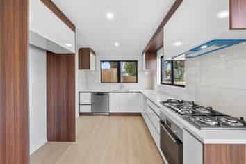 8A Neems Place, Manurewa