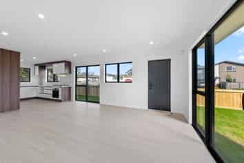 8A Neems Place, Manurewa