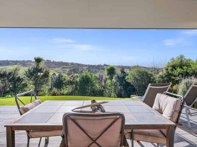82 Daniel Parade, Mangawhai