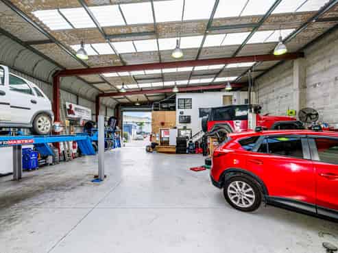 FREEHOLD SPLIT RISK INVESTMENT
