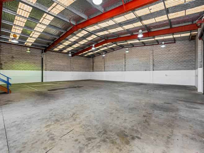 FREEHOLD SPLIT RISK INVESTMENT
